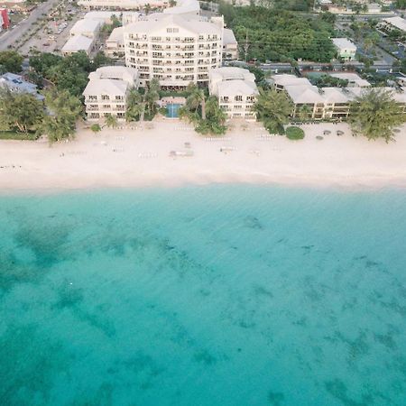 Caribbean Club Boutique Hotel, Grand Cayman Seven Mile Beach Exterior photo