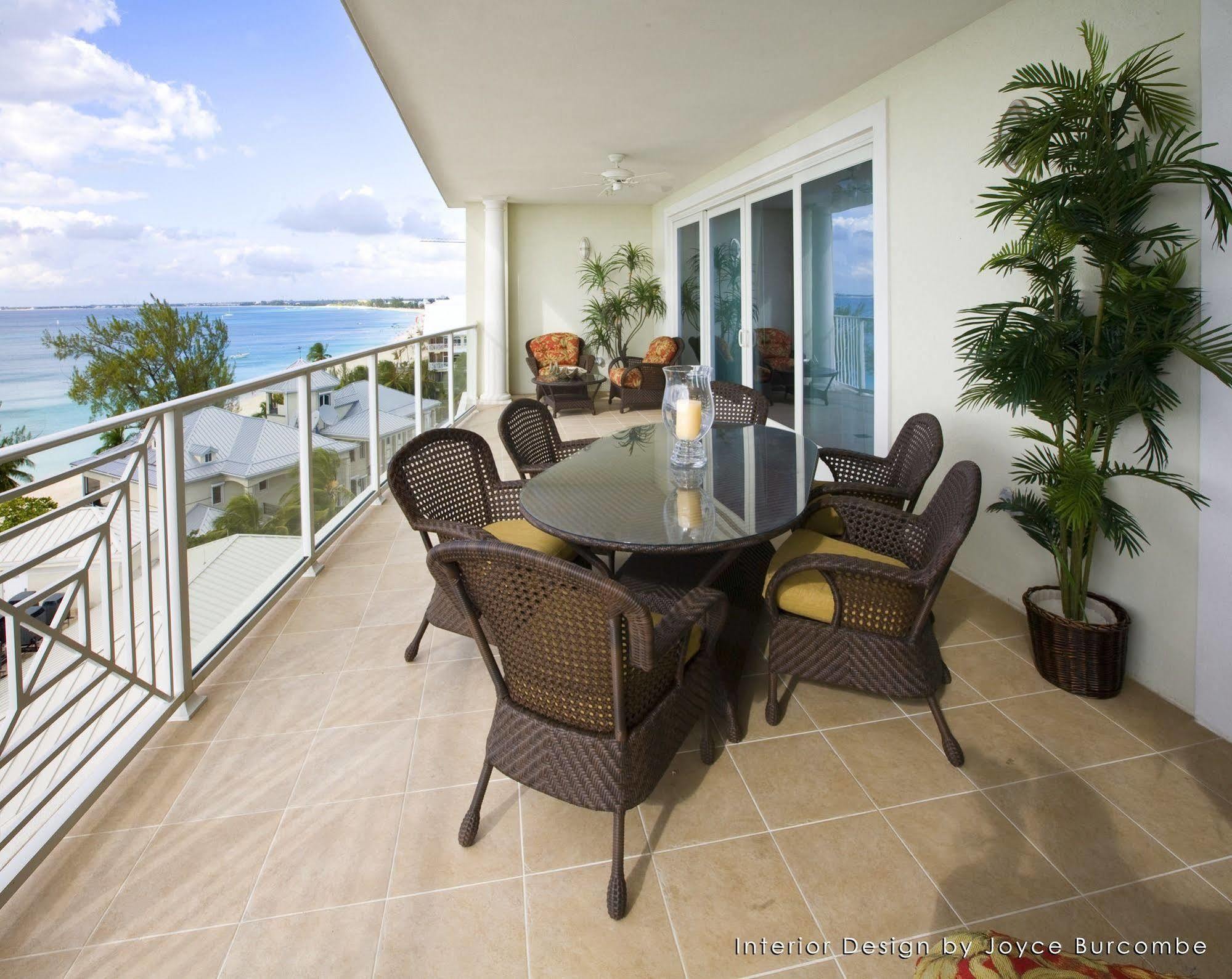 Caribbean Club Boutique Hotel, Grand Cayman Seven Mile Beach Exterior photo