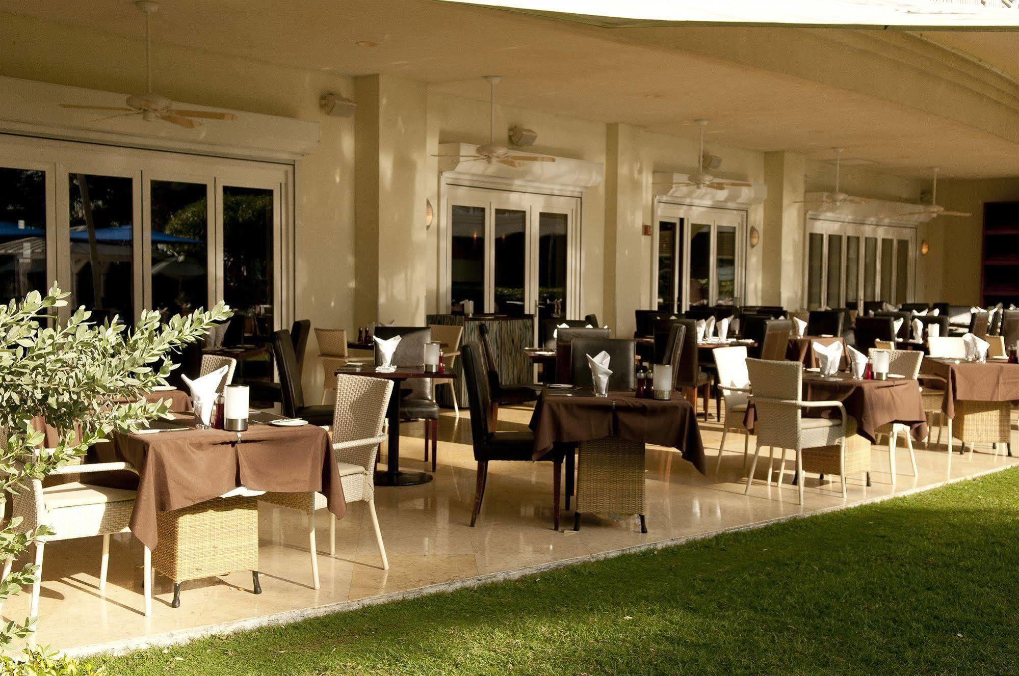 Caribbean Club Boutique Hotel, Grand Cayman Seven Mile Beach Exterior photo